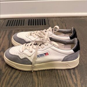Autry Men's White and Gray medalist Sneakers 41/8